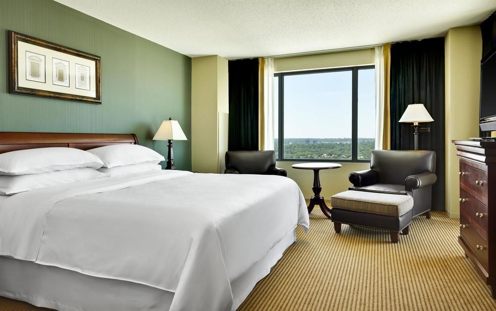 Sheraton Overland Park Hotel At The Convention Center Exterior foto
