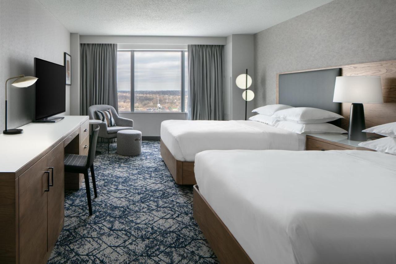 Sheraton Overland Park Hotel At The Convention Center Exterior foto
