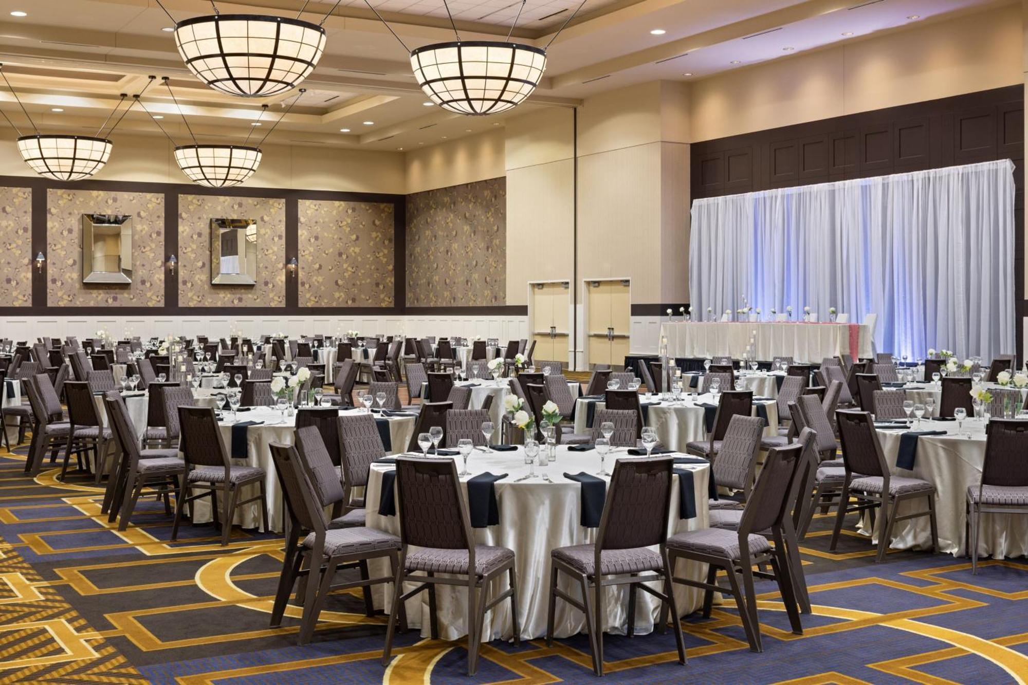 Sheraton Overland Park Hotel At The Convention Center Exterior foto
