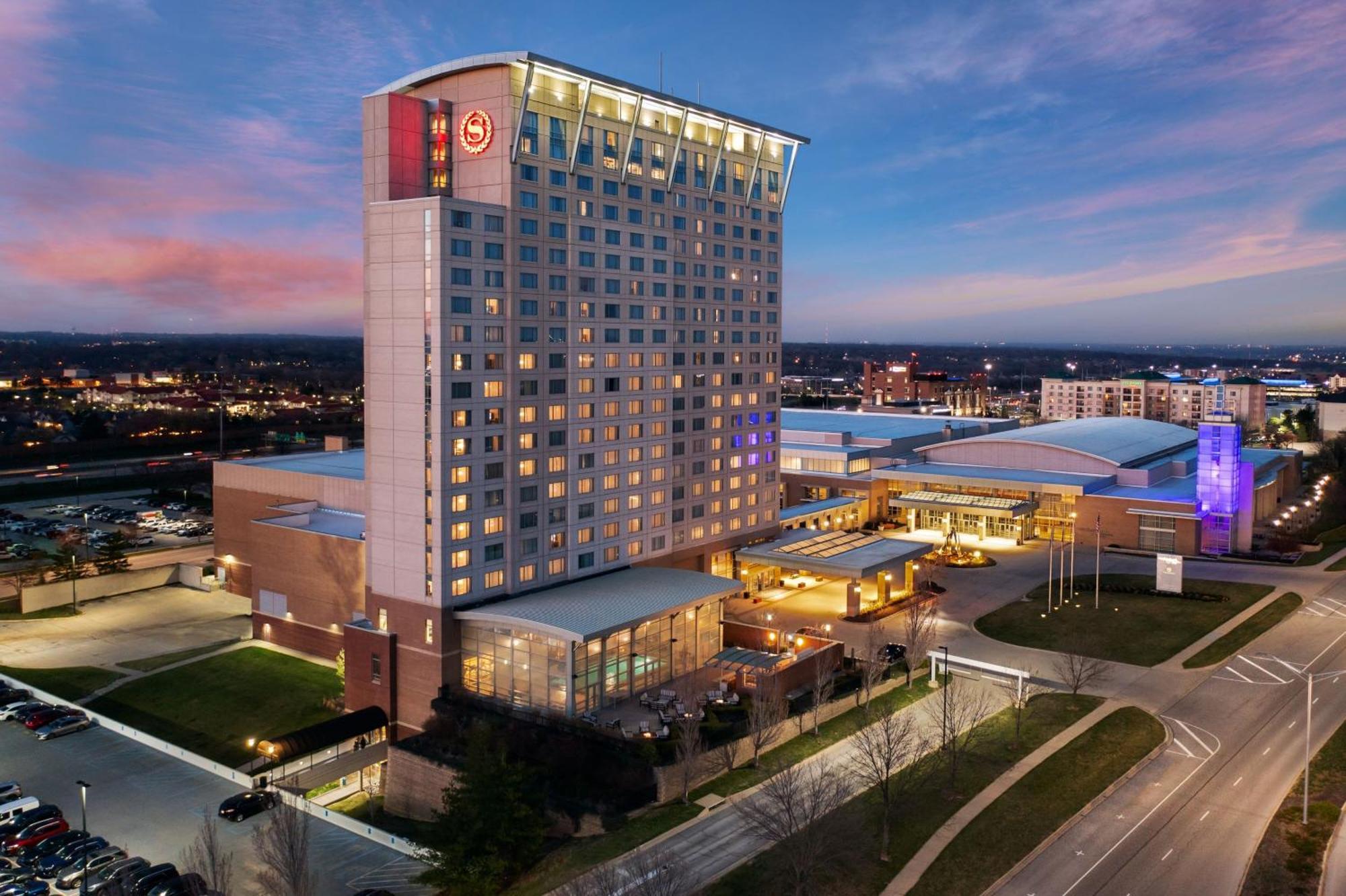 Sheraton Overland Park Hotel At The Convention Center Exterior foto